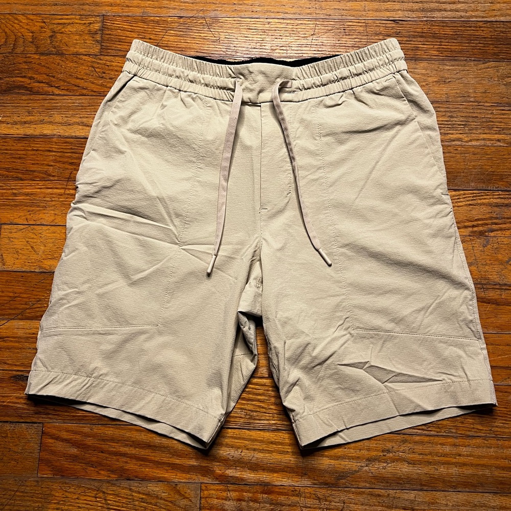 lululemon athletica Men's Athletic Shorts in Light Tan